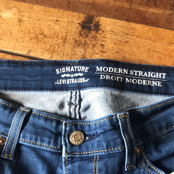 Signature Levi Strauss Modern Straight Jeans - Picture 3 of 3